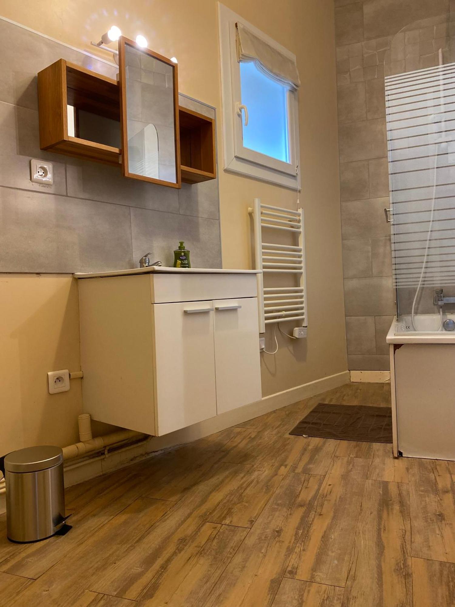 Appartement Coeur Centre Ville Noyon Exterior foto